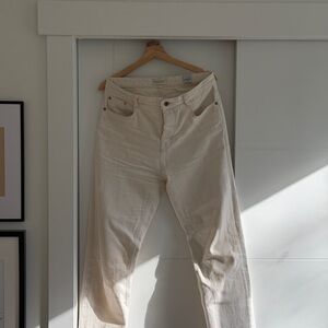 Ecru High Waisted denim from Suitsupply MADE IN ITALY